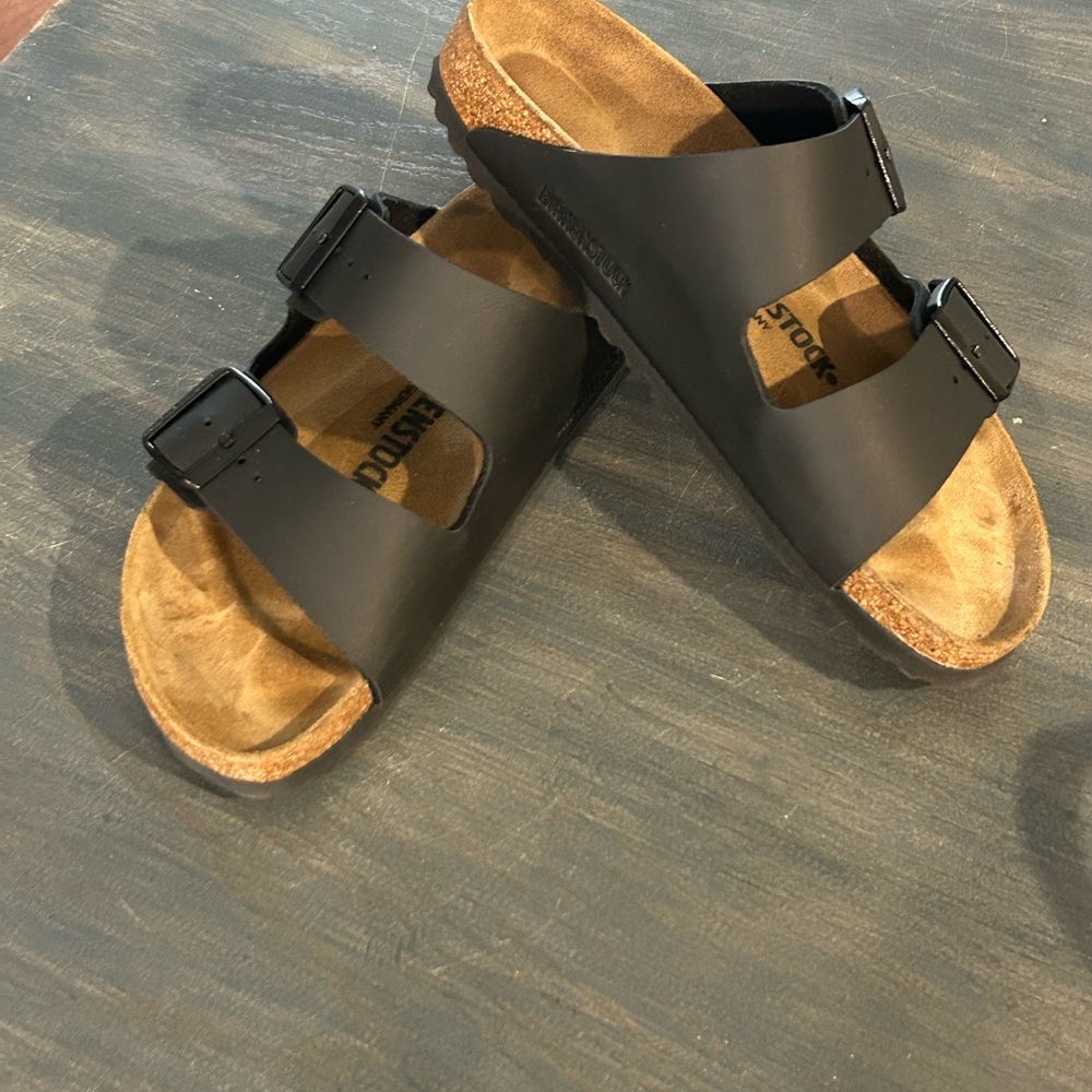 NWOT Birkenstock Black Sandals. Size 38.